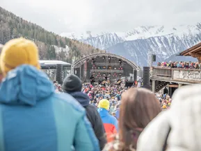 Skiworld Ahrntal Event am Klausberg – Konzertbühne mit Alpenpanorama und Liftanlage